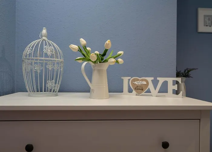 Tuender-lak * Balatonmáriafürdő